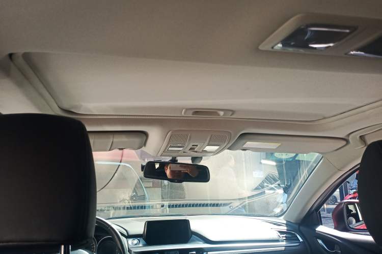 Used Mazda Atenza 2017 2.0L Blue Sky Luxury Edition