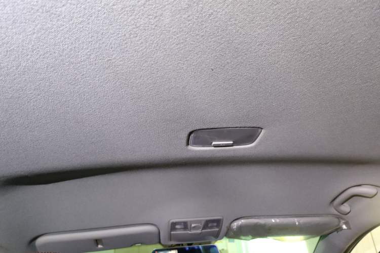 Used Hyundai Elantra (5th Generation / Langdong) 2016 1.6L Automatic Smart Version
