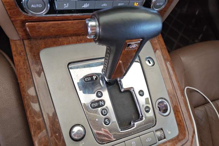 Used Volkswagen Phaeton 2012 3.0L Business Edition
