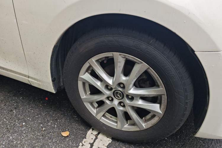 Used Mazda 3 Axela 2014 Sedan 1.5L Automatic Comfort Model Right Front Wheel Hub