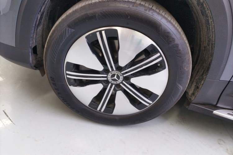 Used Mercedes-Benz EQB 2023 Facelift EQB 260 Exterior 4