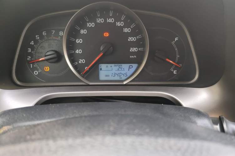 Used Toyota RAV4 2013 2.5L Automatic 4x4 Elite Edition Odometer Close Up