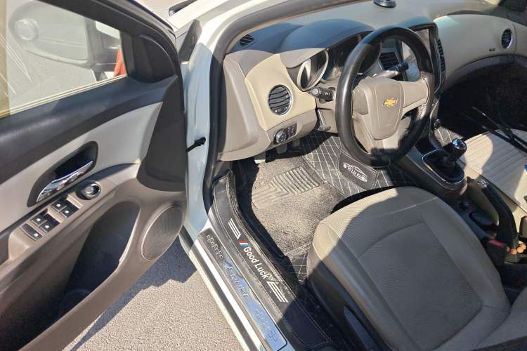 Used Chevrolet Cruze 2015 1.5L Classic SE MT
