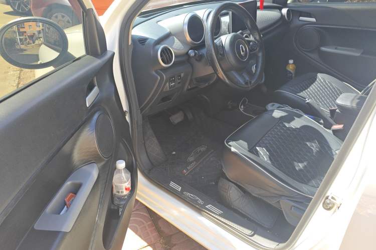 Used ORA Black Cat 2021 301 km Basic Version
