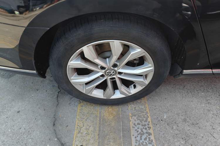 Used Volkswagen Magotan 2019 330TSI DSG Luxury Model China V Standard Exterior 5