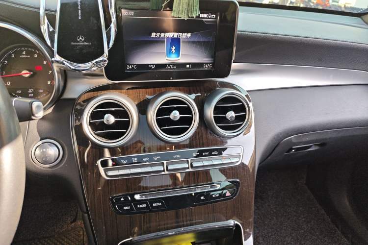 Used Mercedes-Benz GLC 2019 GLC 260 L 4MATIC Dynamic Model