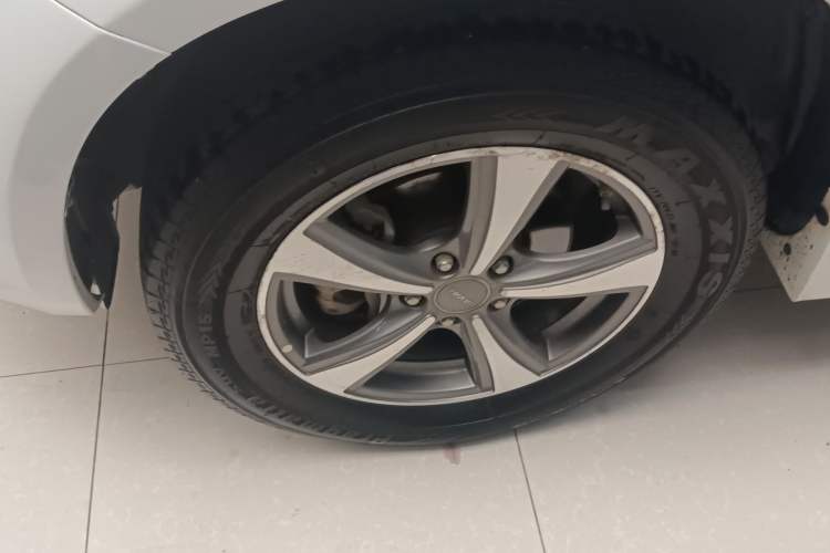 Used Haval H6 2016 Upgraded Model 1.5T Automatic Two-Wheel Drive Elite Version
