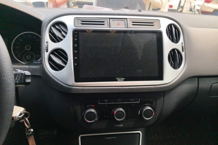 Used Volkswagen Tiguan 2016 280TSI Automatic Two-Wheel-Drive Silk Road Style Edition
