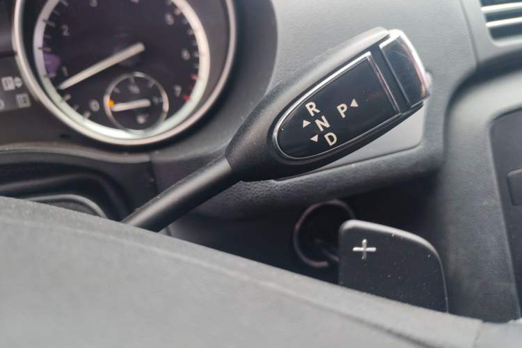 Used Mercedes-Benz R-Class 2014 R 320 4MATIC Business Model