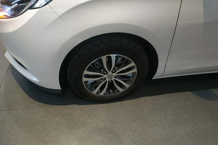 Used Buick GL8 2017 ES 28T Luxury Model China V Standard