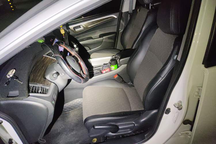 Used Honda Jade 2017 1.8L automatic Comfort version 5 seats