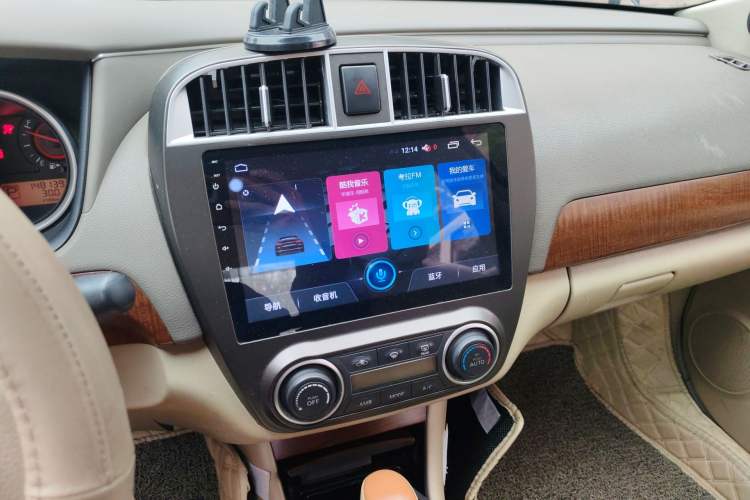 Used Nissan Sylphy 2012 Classic 1.6 XL Automatic Luxury Edition Audio And AC Panel