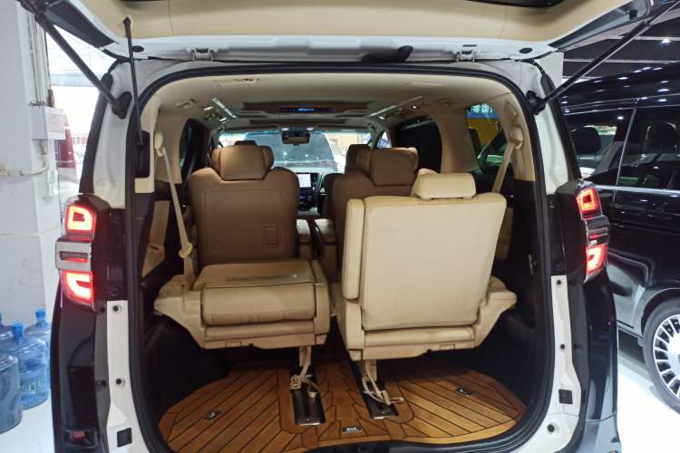 Used Toyota Vellfire 2020 Dual-Engine 2.5L HV Prestige Edition Trunk