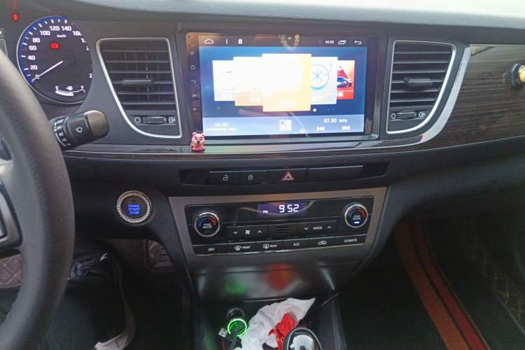 Used Hyundai Mistra 2016 1.6T Automatic Flagship TOP Model Audio And AC Panel