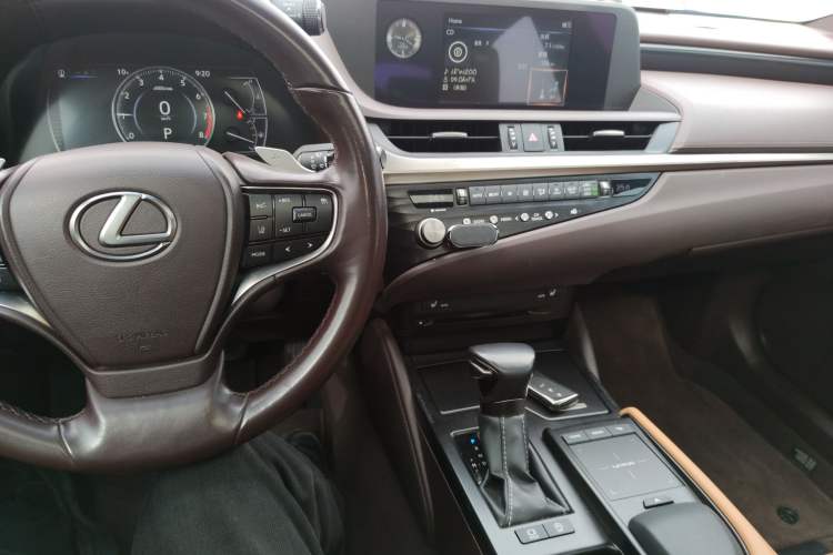 Used Lexus ES 2020 200 Excellence Edition