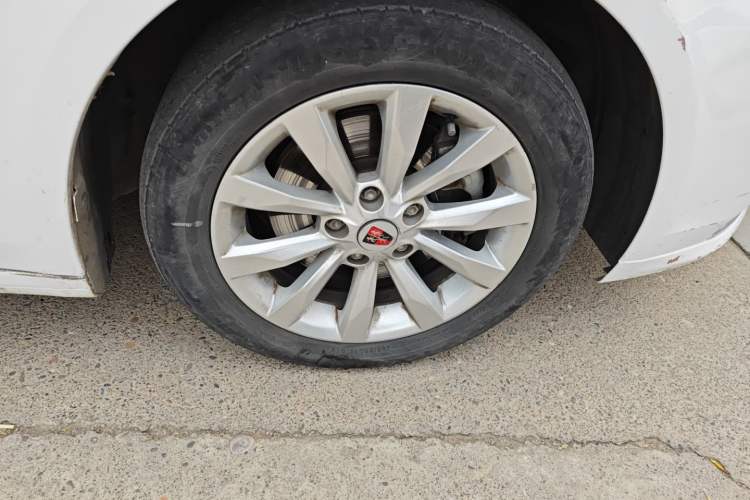 Used Roewe i6 New Energy 2017 45T Hybrid Connect & Smart Enjoyment Edition