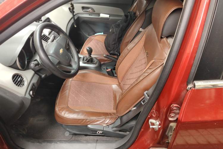 Used Chevrolet Cruze 2013 1.6L SL Sunroof Edition MT
