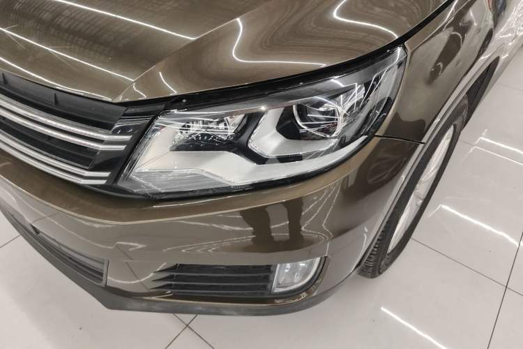 Used Volkswagen Tiguan 2016 280TSI Automatic Two-Wheel-Drive Silk Road Style Edition Left Front Headlight