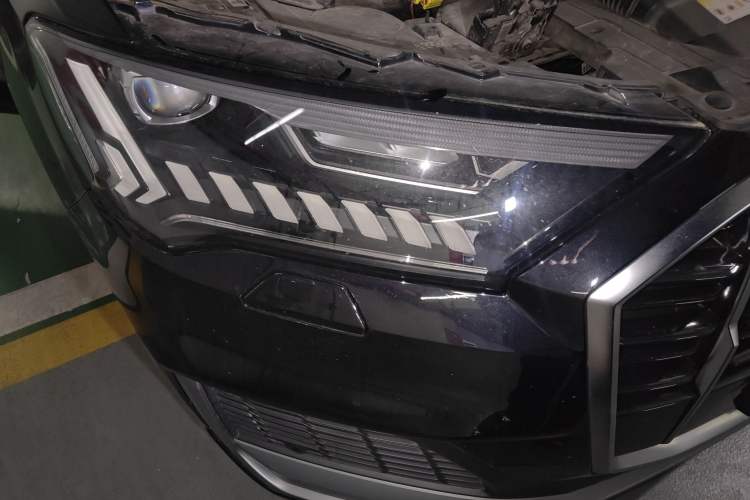 Used Audi Q7 2021 45 TFSI quattro S line Sport model