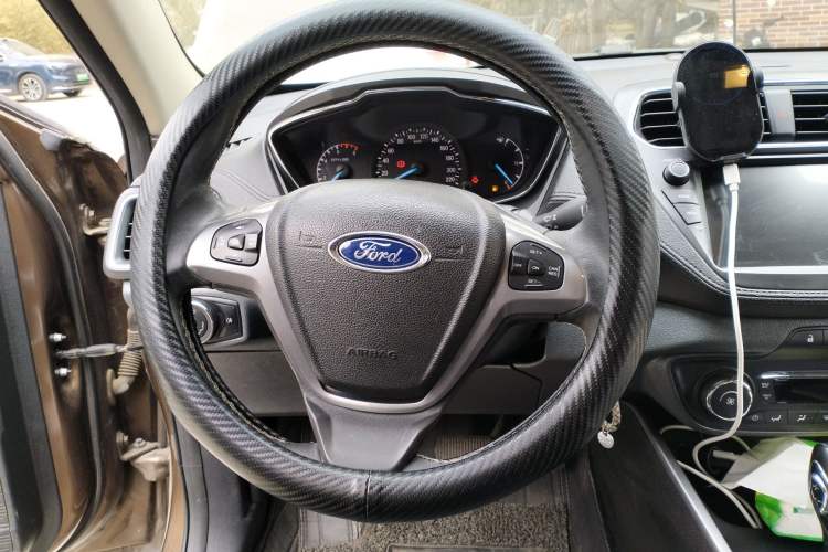 Used Ford Escort 2015 1.5L Automatic Fashion Model Steering Wheel
