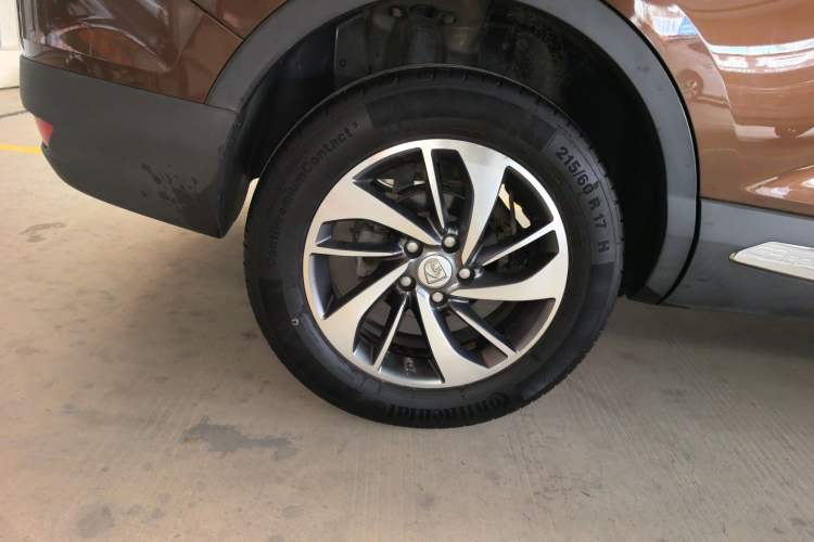 Used Baojun 560 2015 1.8L manual luxury version
