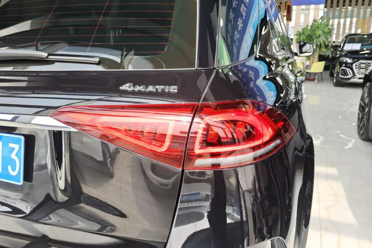 Used Mercedes-Benz GLE 2023 GLE 350 4MATIC Stylish Model
