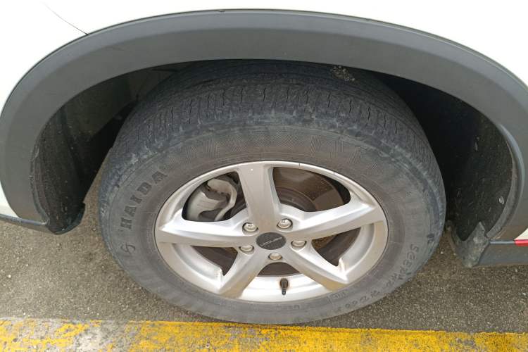 Used Dongfeng Fengon 500 2022 1.5L Manual Enjoyment Model Left Front Wheel Hub