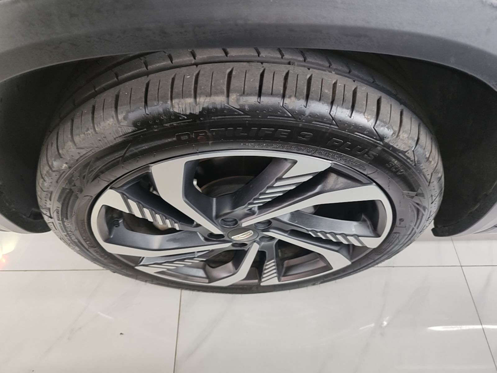 Geely Auto Monjaro L 2021 2.0TD DCT EVO Two-Wheel Drive Smart Luxury Version — снимка 10