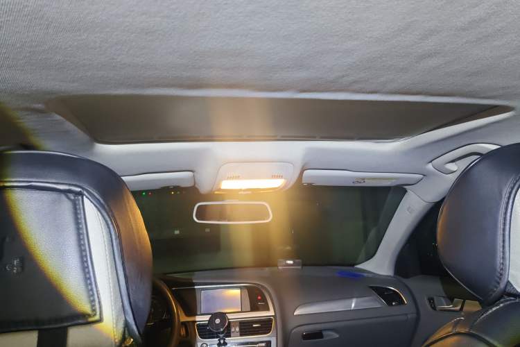 Used Audi A4L 2015 30 TFSI Automatic Comfort Model Headliner