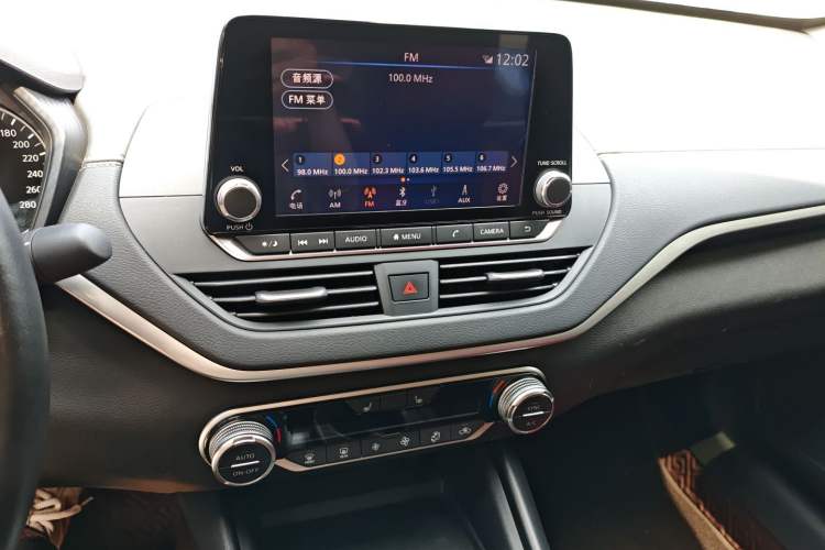 Used Nissan Teana 2019 2.0T XL Upper Smart Enjoyment Version Audio And AC Panel