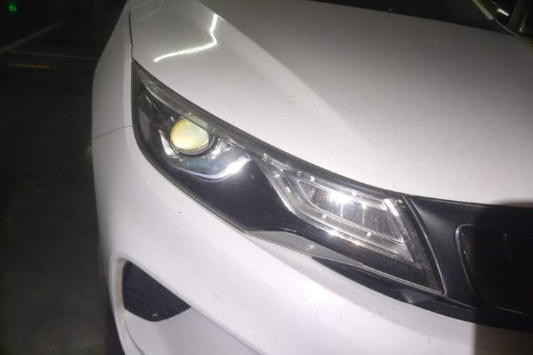 Used Geely Auto Emgrand GL 2018 1.4T DCT Elite Smart Connectivity Version Right Front Headlight