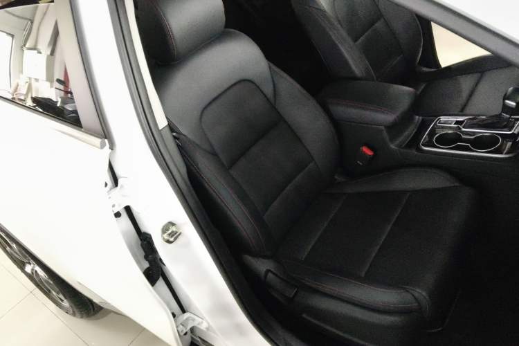 Used Kia KX5 2021 2.0L Automatic Two-Wheel Drive Comfort Edition
