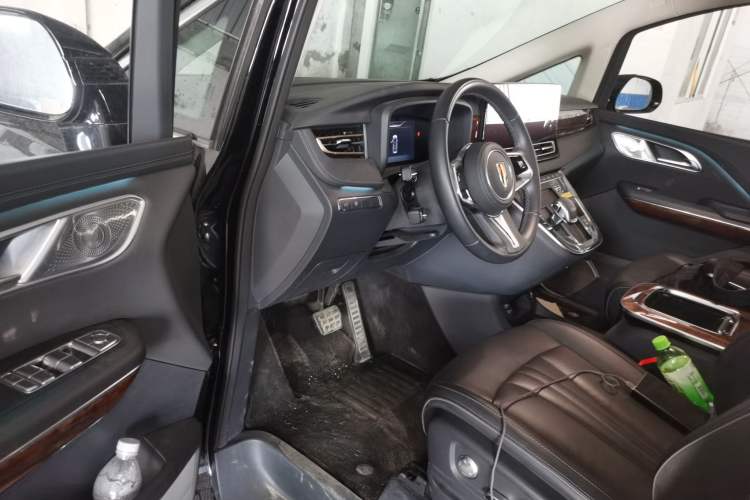 Used Hongqi HQ9 2023 2.0T Smart Connect Flagship Edition