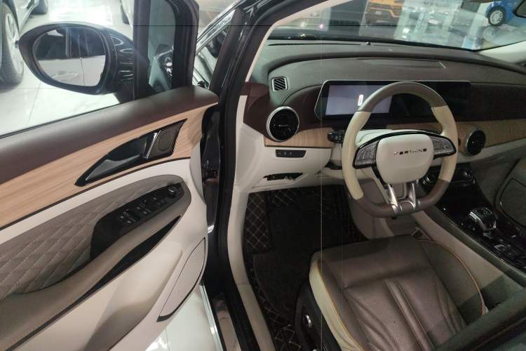 Used FORTHING Yacht 2022 1.5T DCT Chasing-the-Waves Edition