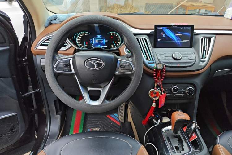Used Soueast DX7 2018 1.5T Automatic Glory Edition Steering Wheel