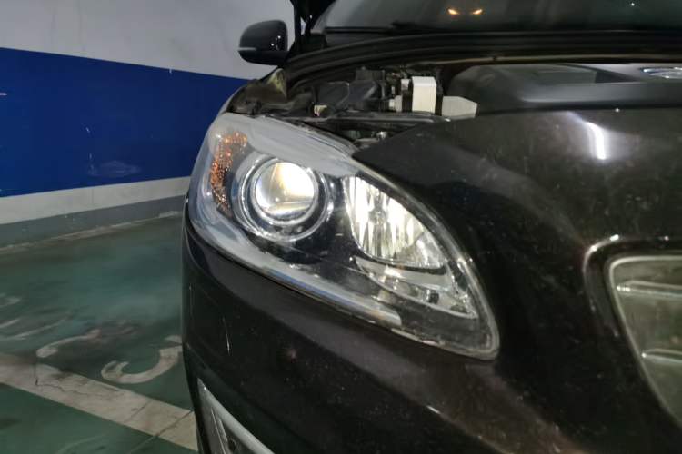 Used Volvo V60 2014 Restyled T5 Zhiya Edition
