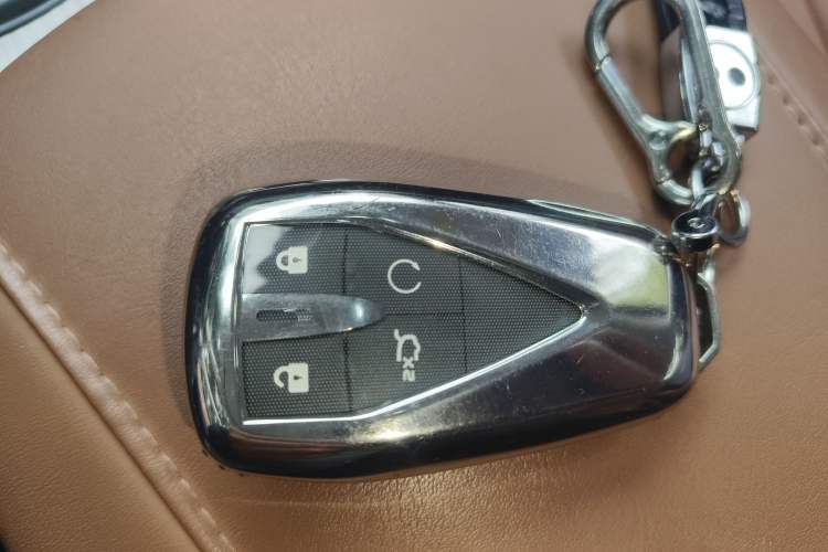 Used CHANGAN X7 PLUS 2024 1.5T Automatic Smart Enjoyment 5-Seater Vehicle Key