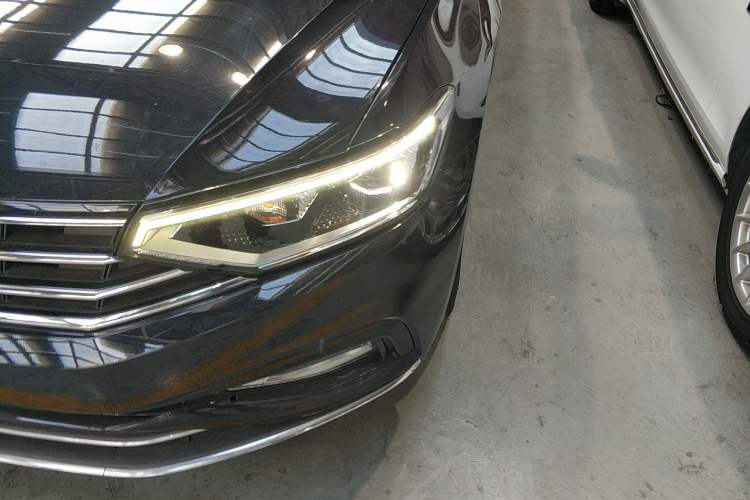 Used Volkswagen Magotan 2020 330TSI DSG Leading Model
