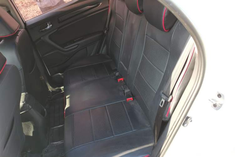 Used JAC Refine S3 2018 Custom Edition 1.5L Manual Luxury Smart Model
