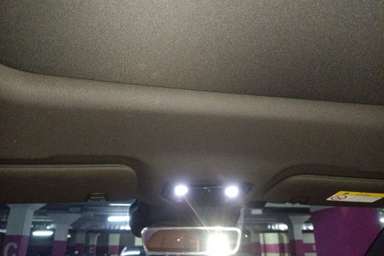 Used NETA L 2024 Extended-Range 310 Flash-Charge Red Edition
