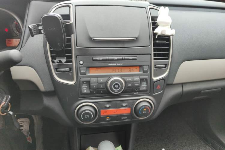 Used Nissan Sylphy 2018 Classic 1.6XE+ CVT Leading Edition Audio And AC Panel