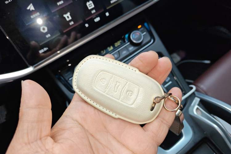 Used Geely Auto Emgrand X7 Sport 2022 1.8TD DCT Zhiya Trim Vehicle Key