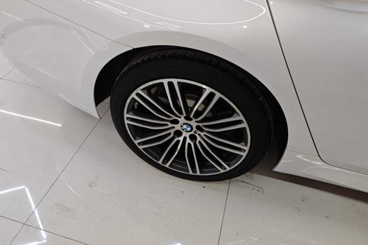 Used BMW 5 Series 2018 Restyled 530Li Luxury Edition M Sport Package
