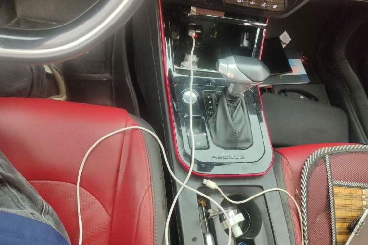 Used Dongfeng Aeolus Yixuan GS 2021 230T Automatic Star-Chasing Warrior Edition Gear Lever