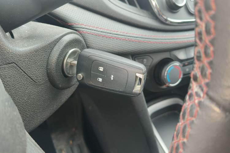 Used Chevrolet Monza 2019 RS 330T Automatic Comfort Edition China VI Standard Vehicle Key