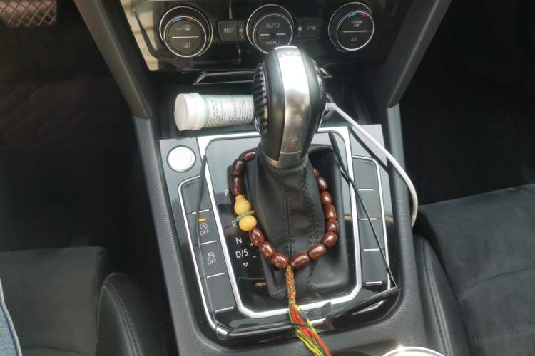 Used Volkswagen Magotan 2018 330TSI DSG Luxury Model Gear Lever