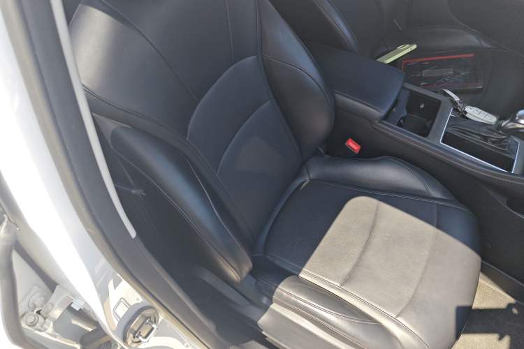 Used Roewe i5 2023 1.5L CVT Luxury Edition Right Front Seat