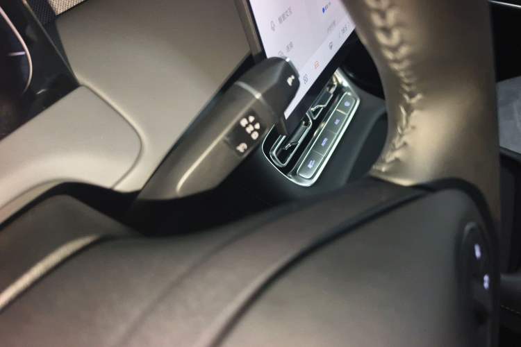 Used CHANGAN NEVO Q05 2026 Model 405Max
