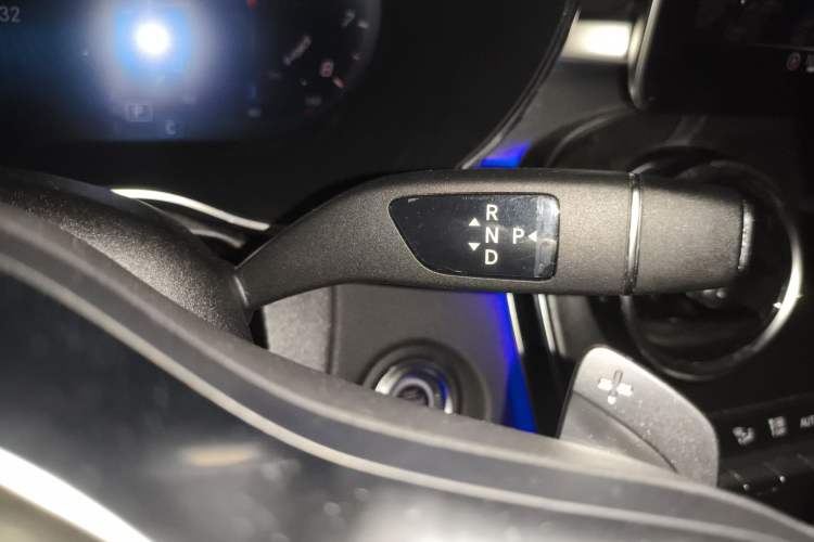 Used Mercedes-Benz C-Class 2021 C 200 L Fashion Edition Sport Version Gear Lever