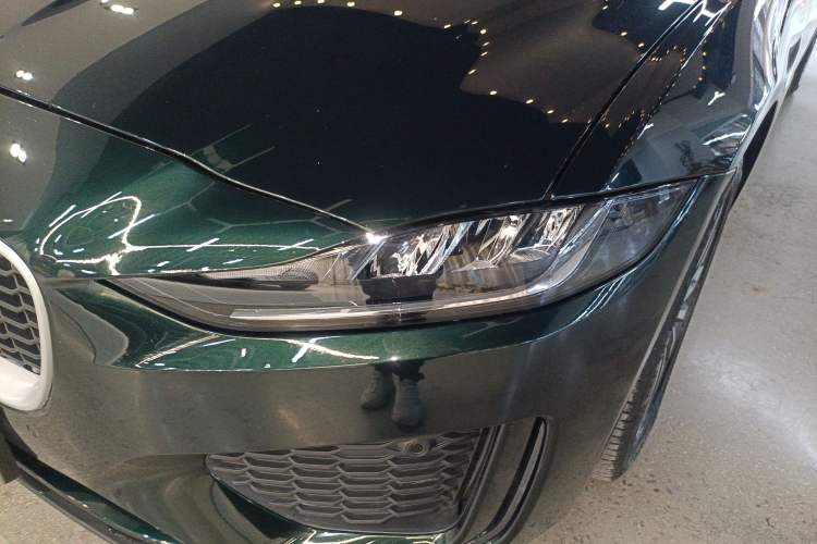 Used Jaguar XEL 2023 2.0T 200 PS R-DYNAMIC Youth Sports Edition
